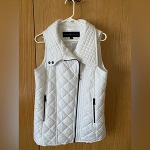Andrew Marc New York Women’s Asymmetrical Zip Quilted Vest